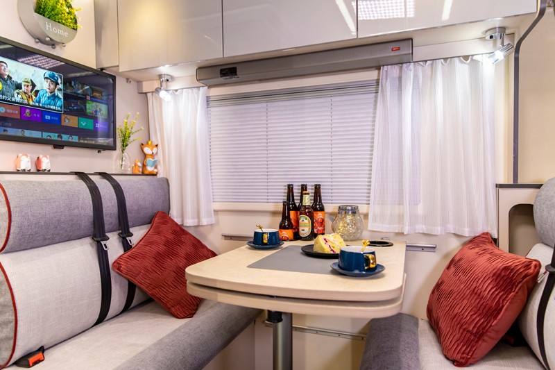 自動(dòng)檔、四驅(qū)房車(chē)，可落京牌，這款點(diǎn)贊