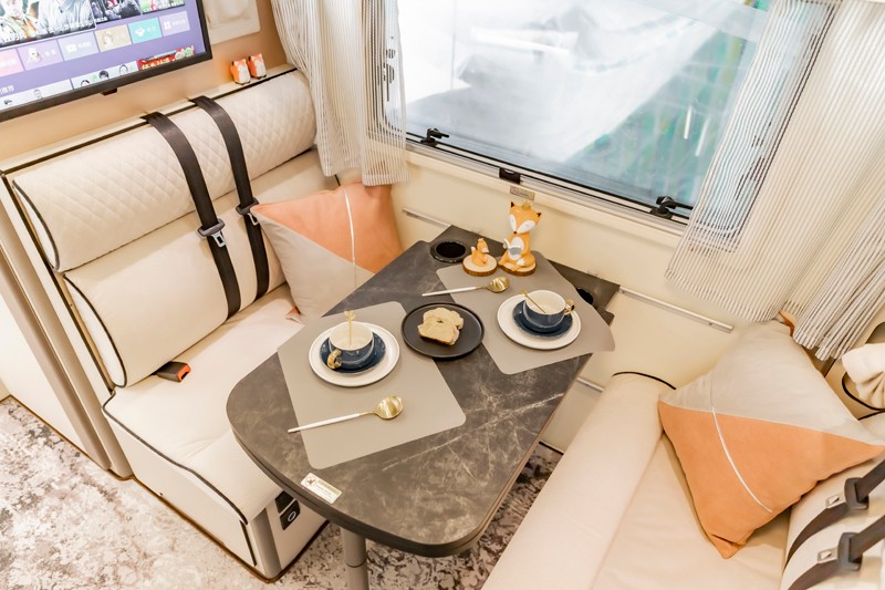 自由炮AB同展，您選哪款？