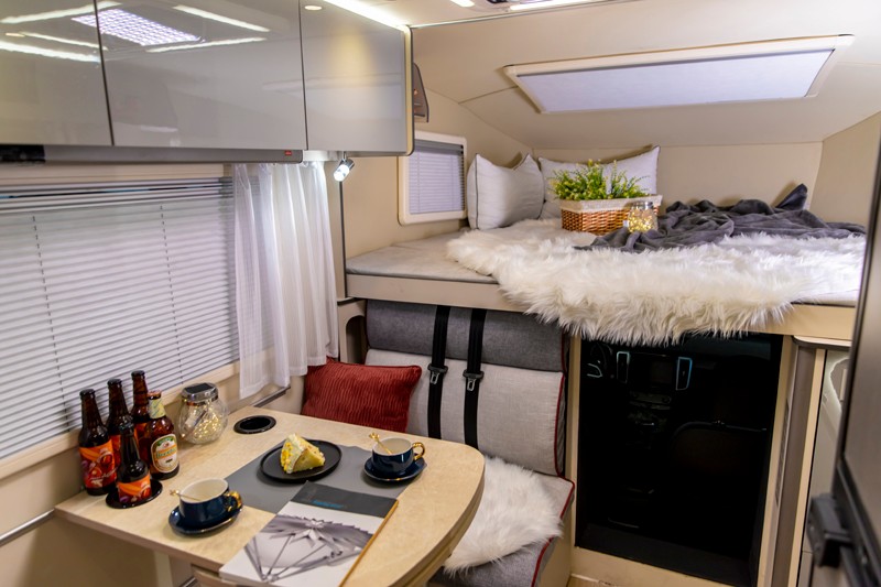 自由炮滿分選手，房車生活新體驗