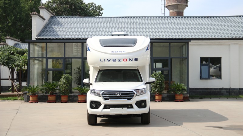 有四驅才是王道，這兩款國產房車可選