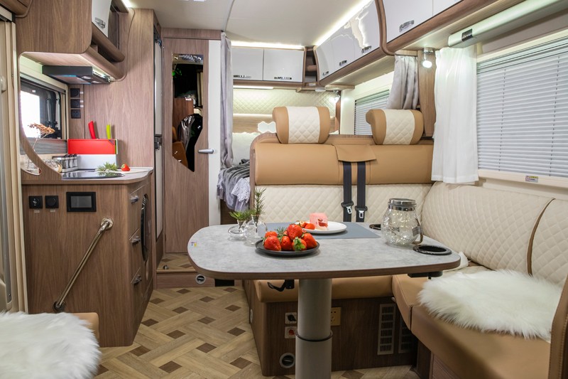 塞拉維房車,夠大,夠舒適 塞拉維房車,夠大,夠舒適