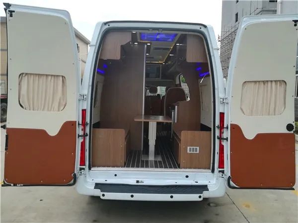 想買輛房車環游中國，該選B型還是C型？